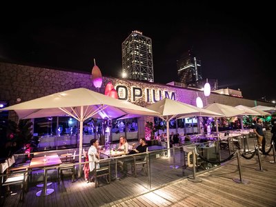 opium barcelona terraza